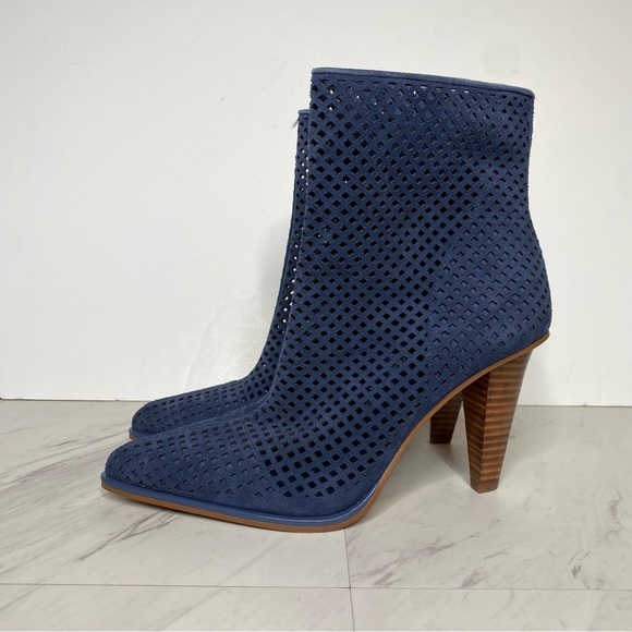 Vince Camuto Yolandal Blue Cutout Suede Pointy Toe Heeled Bootie 9M - Picture 15 of 15